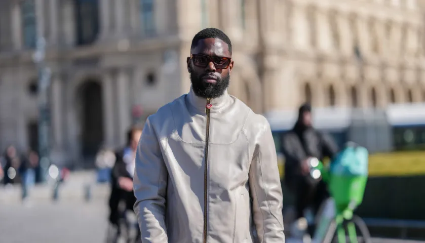 Street Style - Paris Fashion Week - Womenswear Fall/Winter 2025/2026 - Day Three