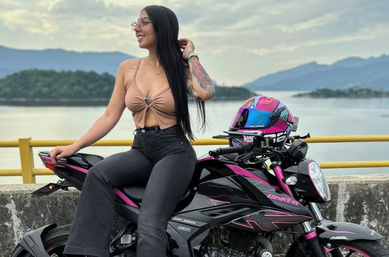 Bikergirl aka Karen Sofía Quiroz Ramírez