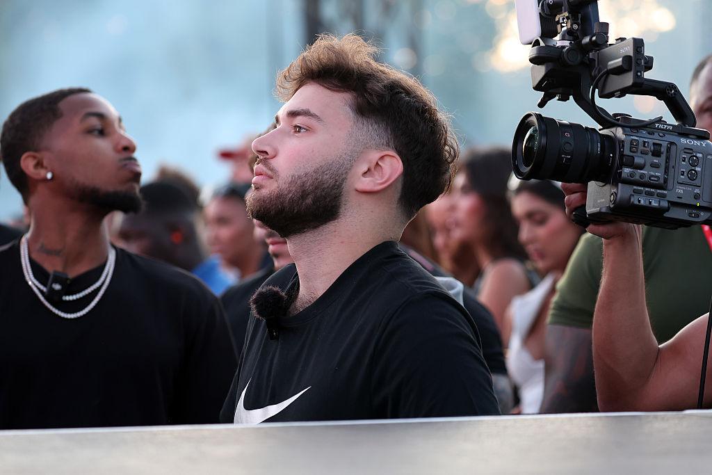 Adin Ross Asked To Bond Out Racist Streamer Chud The Builder Adin Ross Asked To Bond Out Racist Streamer Chud The Builder