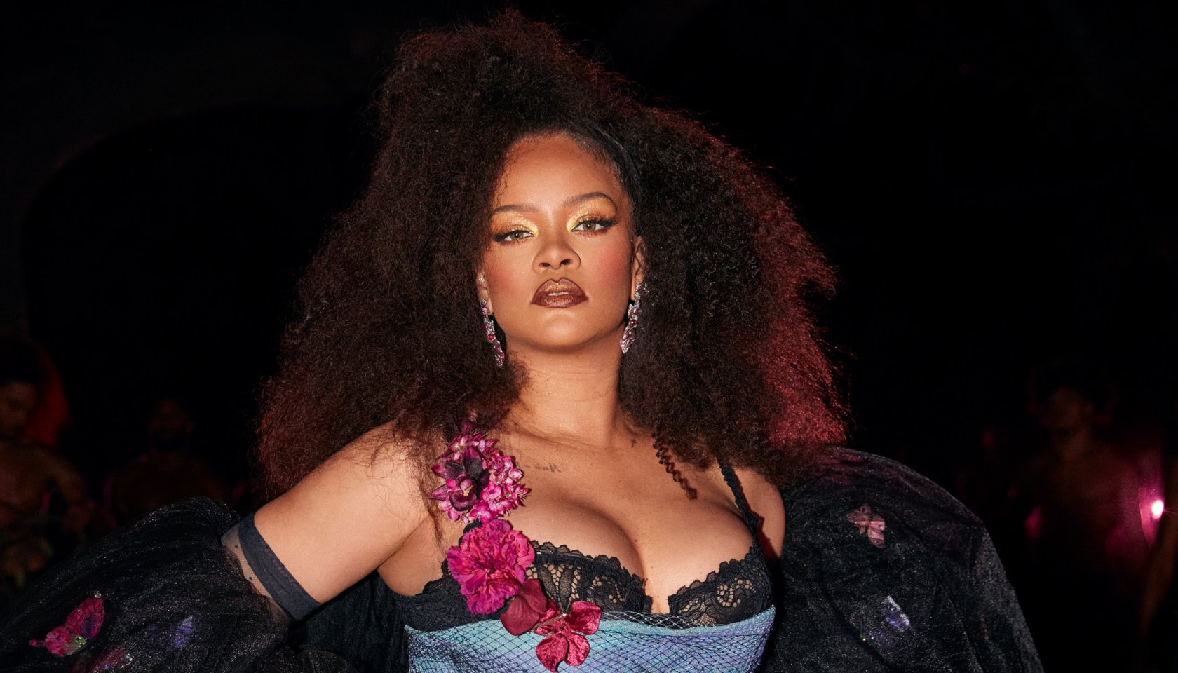 Rihanna Calls Herself “Rusty” During Surprise JAŸ-Z Guest Appearance Rihanna Calls Herself “Rusty” During Surprise JAŸ-Z Guest Appearance