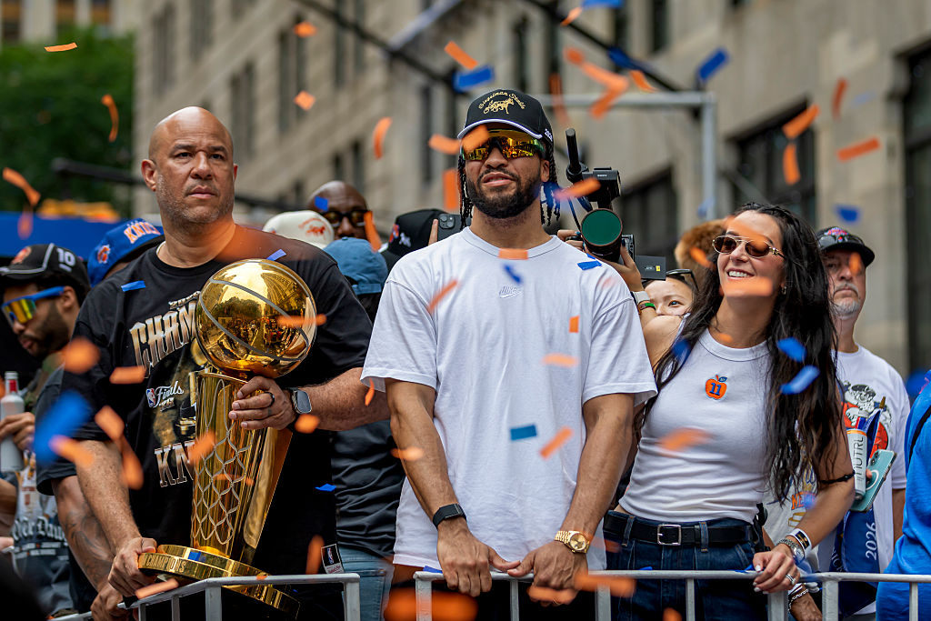 Assistant Coach Rick Brunson (L) of the New York Knicks, his