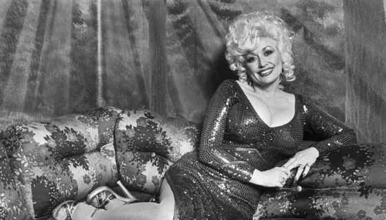 Social Media Shows Off The “Girls” For Dolly Parton #4Dolly